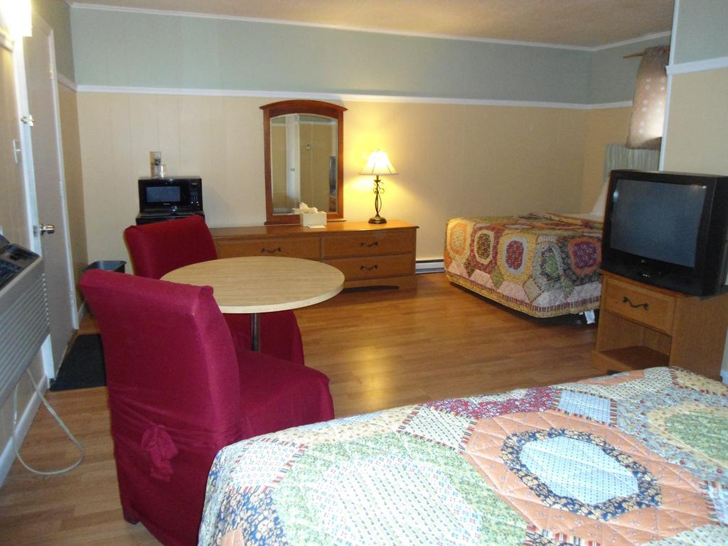 Flower Field Inn And Cottages Stroudsburg Ngoại thất bức ảnh